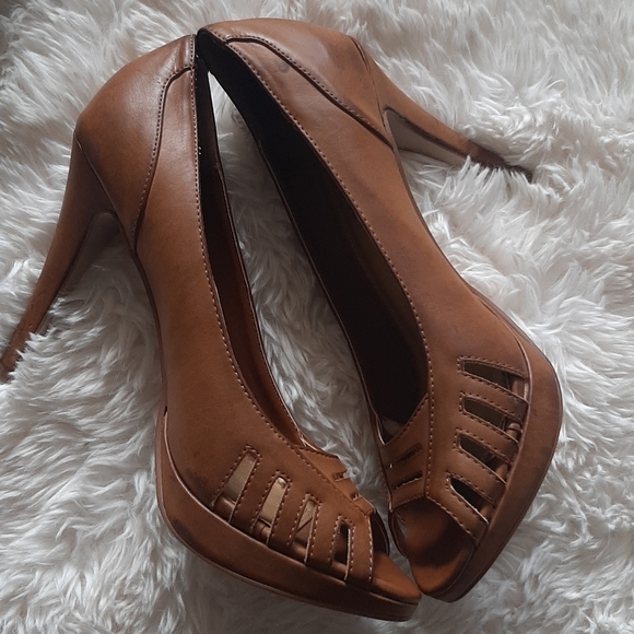 COPY - The Vintage Shoe - Picture 4 of 4